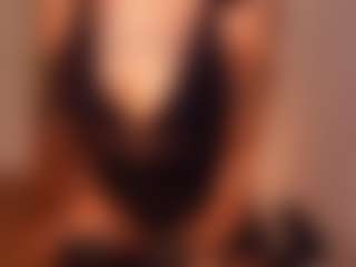 Live cam show with Kiera-Thorpe - Moaning on Gym Cam Girls