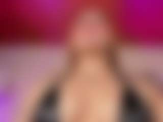 Live cam show with Lia Bakeer - New Toys on SmokeAndPoke