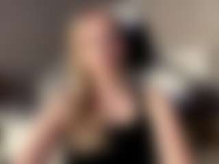 Live cam show with MaudeTalmage - Petite on Camsoda