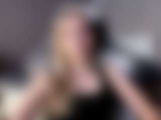 Bella's Live Sex Cam Show