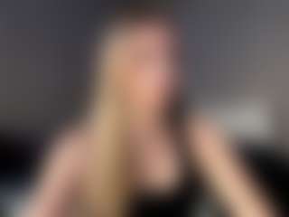 Live cam show with Bella - Public Black on Milfs Live