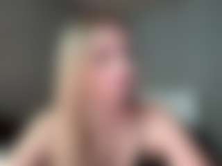 Bella's Live Sex Cam Show