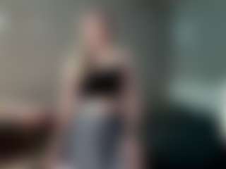 Live cam show with Bella - Blowjob Mature on Mixed Magazine Live