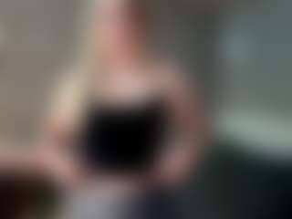Bella's Live Sex Cam Show
