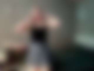 Bella's Live Sex Cam Show