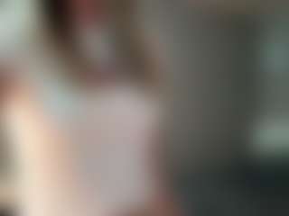 Bella's Live Sex Cam Show