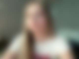 Bella's Live Sex Cam Show