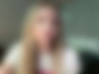 Bella's Live Sex Cam Show