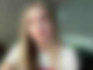 Bella's Live Sex Cam Show