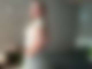 Bella's Live Sex Cam Show