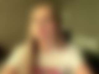 Bella's Live Sex Cam Show