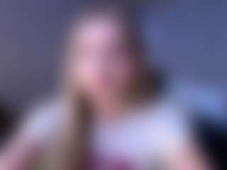 Bella's Live Sex Cam Show