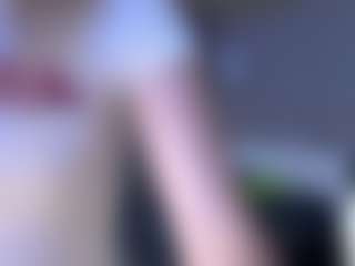 Bella's Live Sex Cam Show
