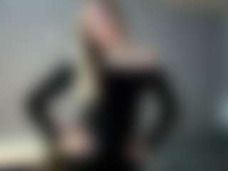 Bella's Live Sex Cam Show