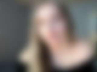 Bella's Live Sex Cam Show