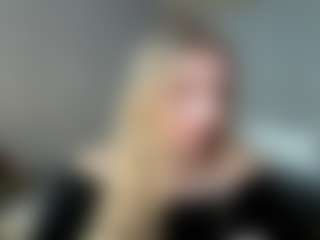 Bella's Live Sex Cam Show