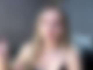 Bella's Live Sex Cam Show