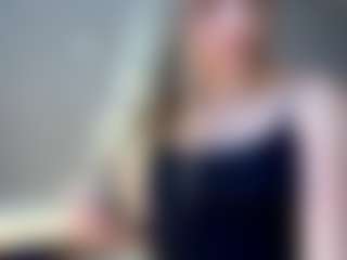 Bella's Live Sex Cam Show