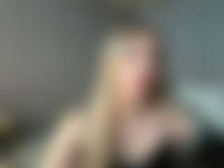 Bella's Live Sex Cam Show