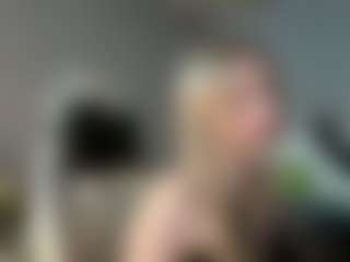 Bella's Live Sex Cam Show