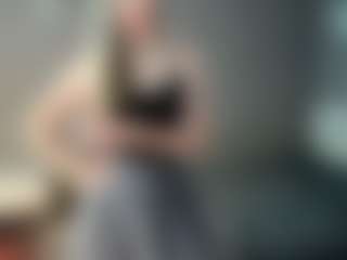 Bella's Live Sex Cam Show