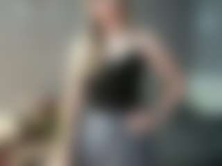 Bella's Live Sex Cam Show