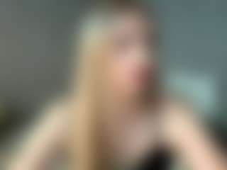 Bella's Live Sex Cam Show