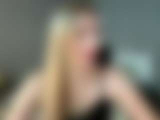 Bella's Live Sex Cam Show