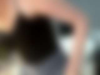 Bella's Live Sex Cam Show