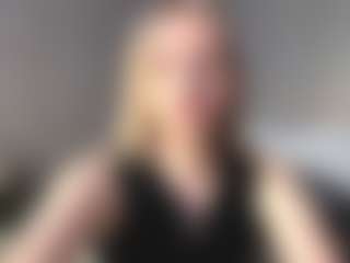 Bella's Live Sex Cam Show