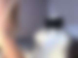 Bella's Live Sex Cam Show