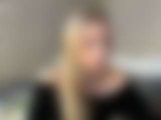Bella's Live Sex Cam Show