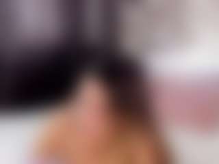 Live cam show with miadiamon82 - Ride Torso on Camsoda