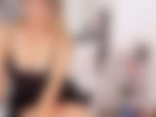 miadiamon82's Live Sex Cam Show