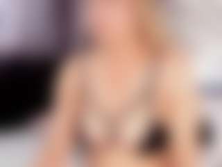 Live cam show with miadiamon82 - Big Tits on CamClone