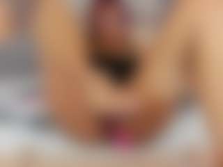 Nahomy-hot's Live Sex Cam Show