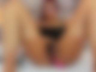 Nahomy-hot's Live Sex Cam Show