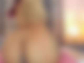Nahomy-hot's Live Sex Cam Show