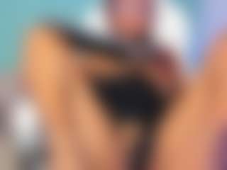 Live cam show with Nahomy-hot - Big Tits Small Tits on Fling VIP Chat