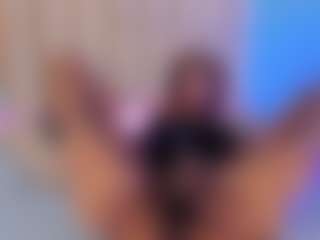 Nahomy-hot's Live Sex Cam Show