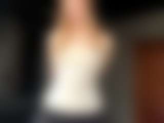 Live cam show with SageAliotta - Pantyhose on friskycurves.com