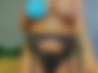 Sellena-Devine's Live Sex Cam Show