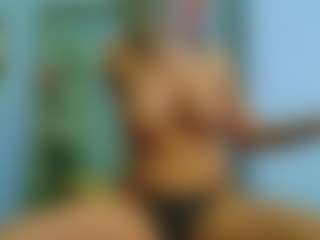 Sellena-Devine's Live Sex Cam Show