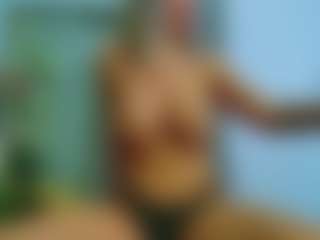 Sellena-Devine's Live Sex Cam Show