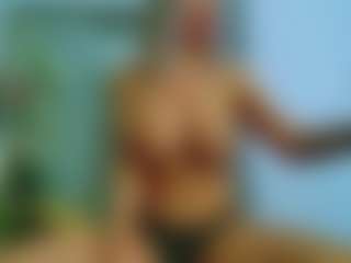 Sellena-Devine's Live Sex Cam Show