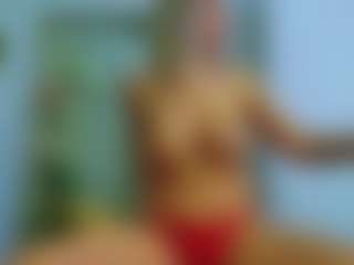 Live cam show with Sellena-Devine - New Big Tits on 1on1-livenow