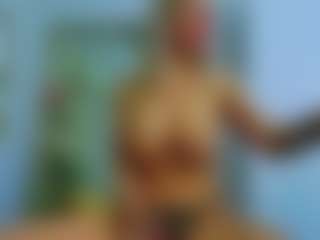 Live cam show with Sellena-Devine - Spank MILF on Camiplay Live