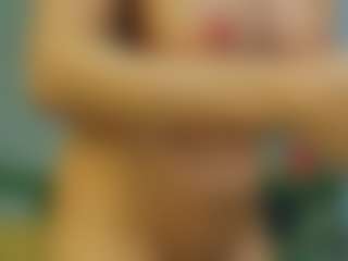 Live cam show with Sellena-Devine - Bikini on Latina Girls