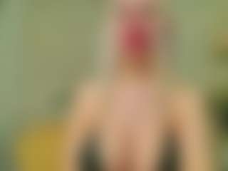 Live-Cam-Show mit Sellena-Devine - Fingering MILF auf Camsoda