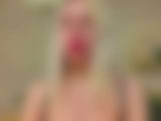 Sellena-Devine's Live Sex Cam Show
